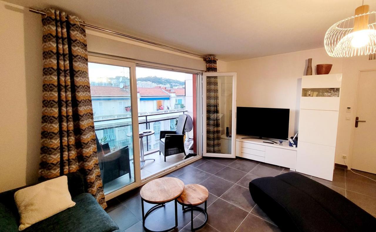 Pretty Flat, 100m Promenade In City Center Apartment *