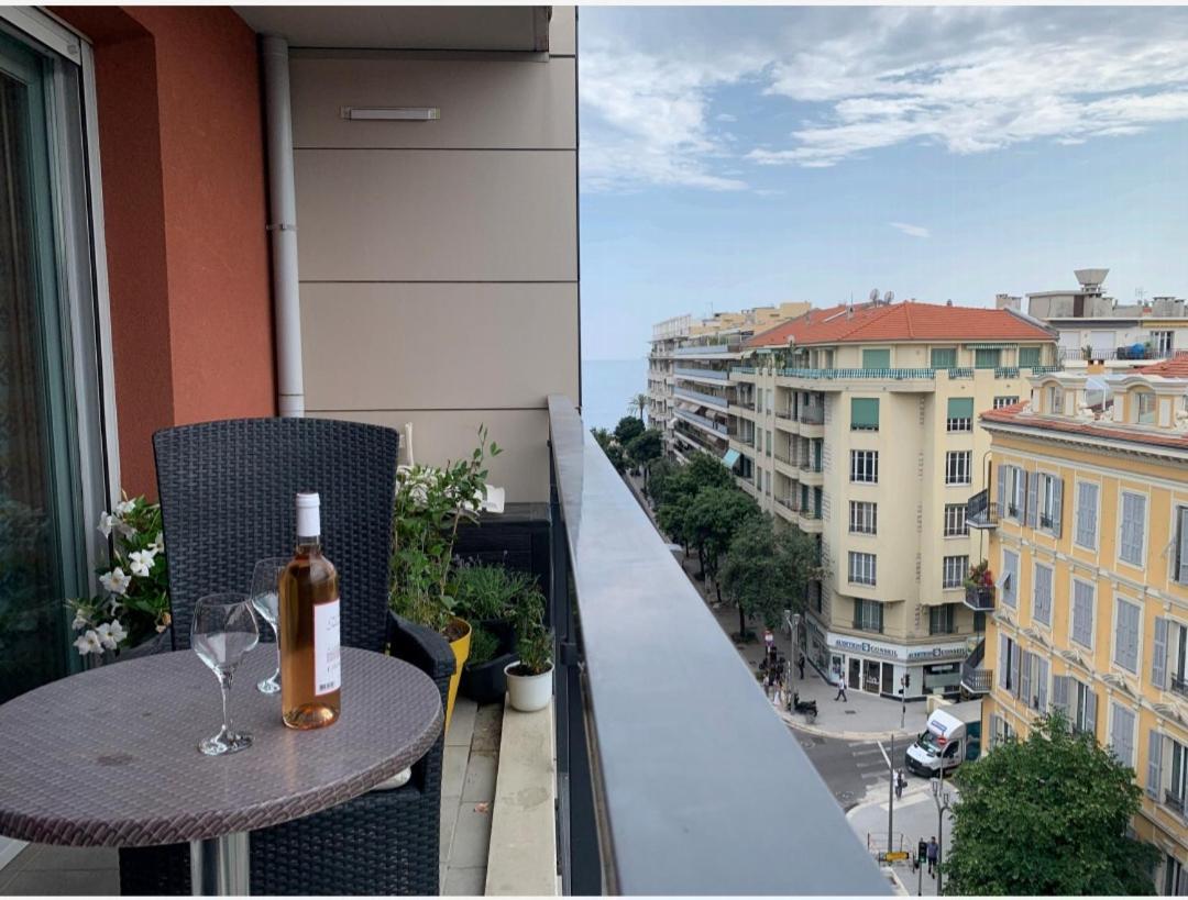 Pretty Flat, 100m Promenade In City Center Nizza